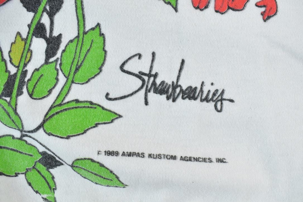 Vintage 1989 Strawberries Teddy Bear Single Stitch Tank Top