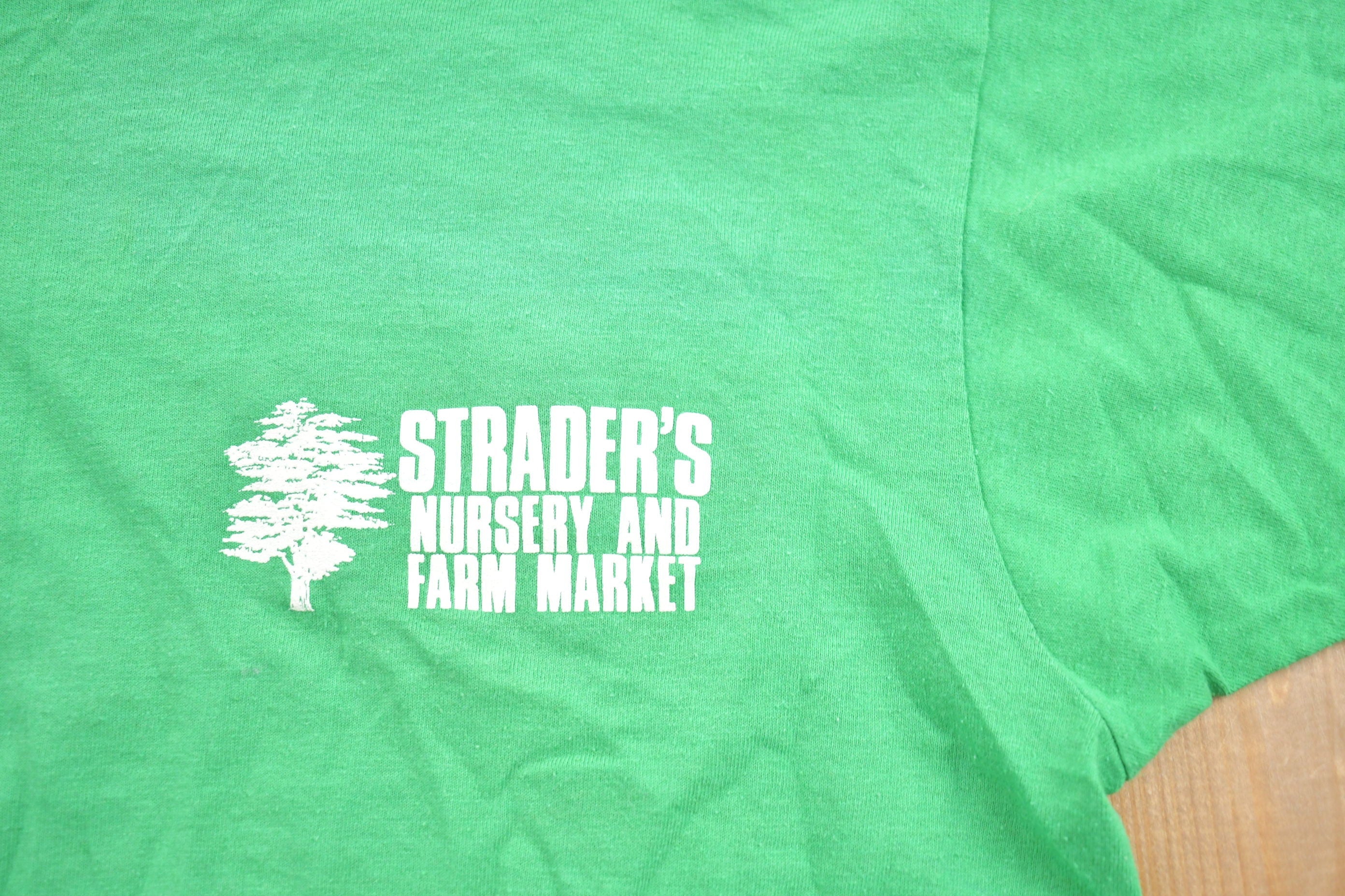 Vintage 1990s Straders Nursery & Farm Market Graphic T-Shirt