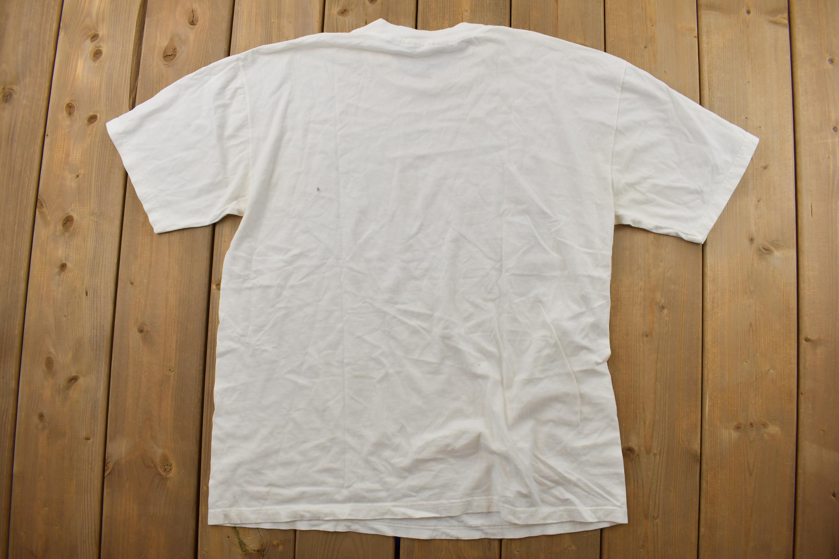 Vintage 1990s Theme Graphic T-Shirt