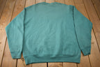 Vintage 1990s Canada Embroidered Crewneck Sweatshirt
