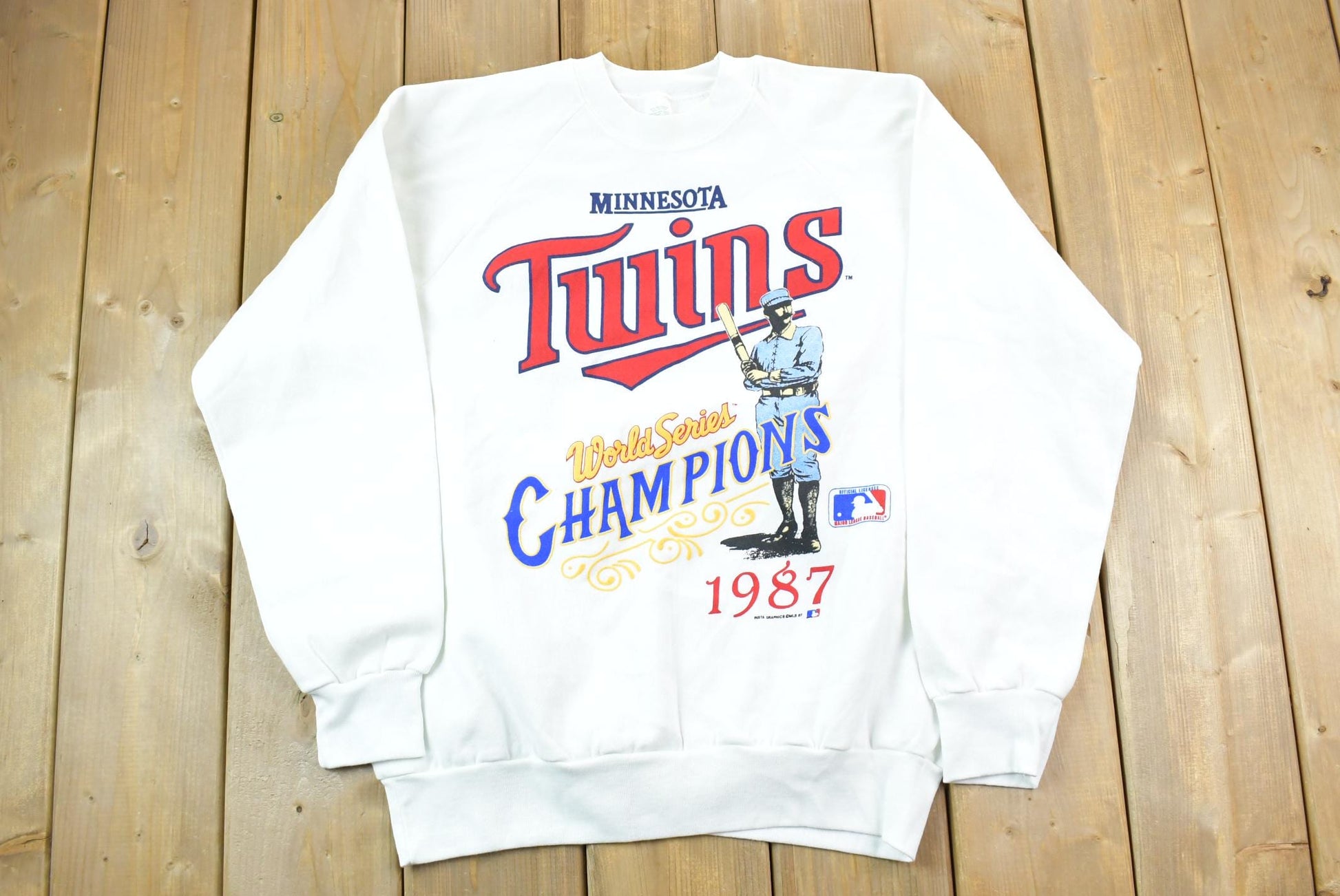 Vintage 1987 Minnesota Twins World Series Champions / MLB 87 / MLB Crewneck Sweatshirt / Made In USA / Baseball / Sportswear / Americana