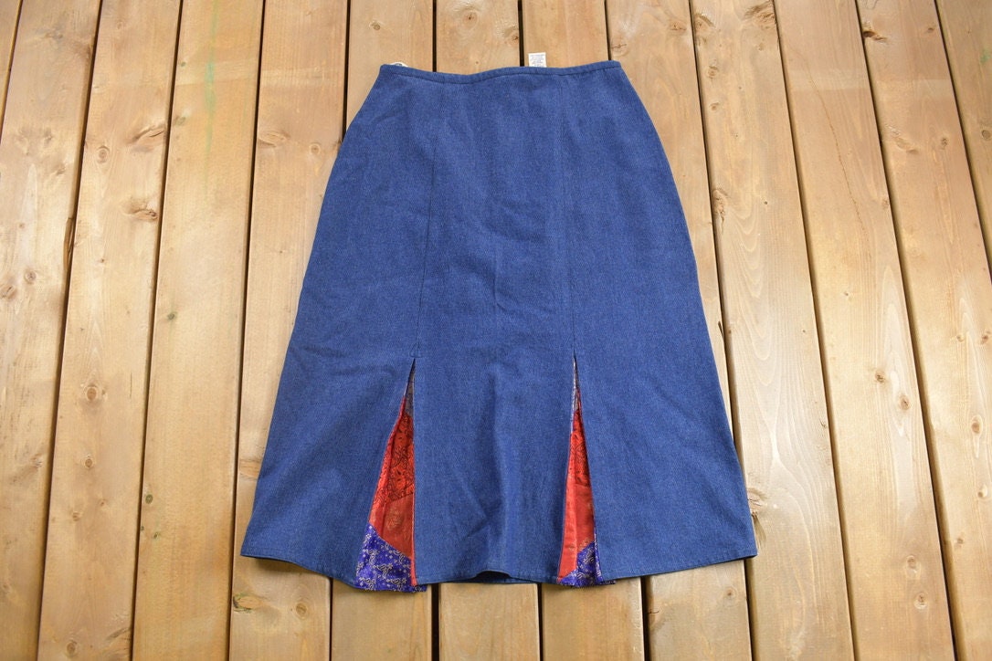 True Vintage 1990s April Cornell Denim Skirt Size 30 x 30.5