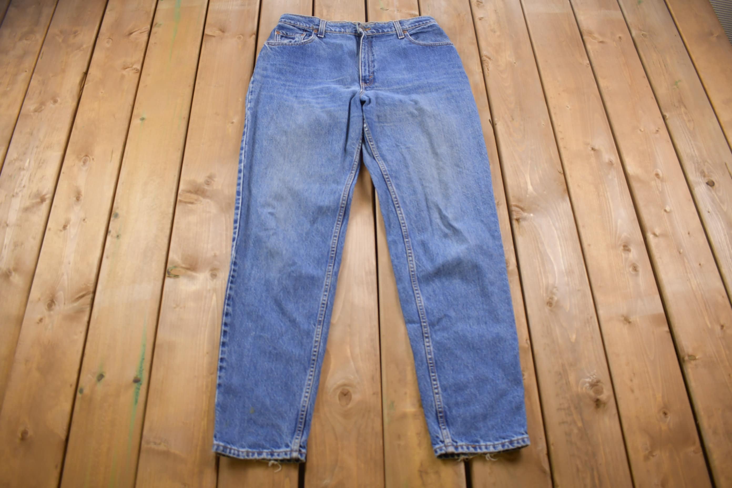 Vintage 1990s Levi's 551 Red Tab Jeans Size 32 x 32