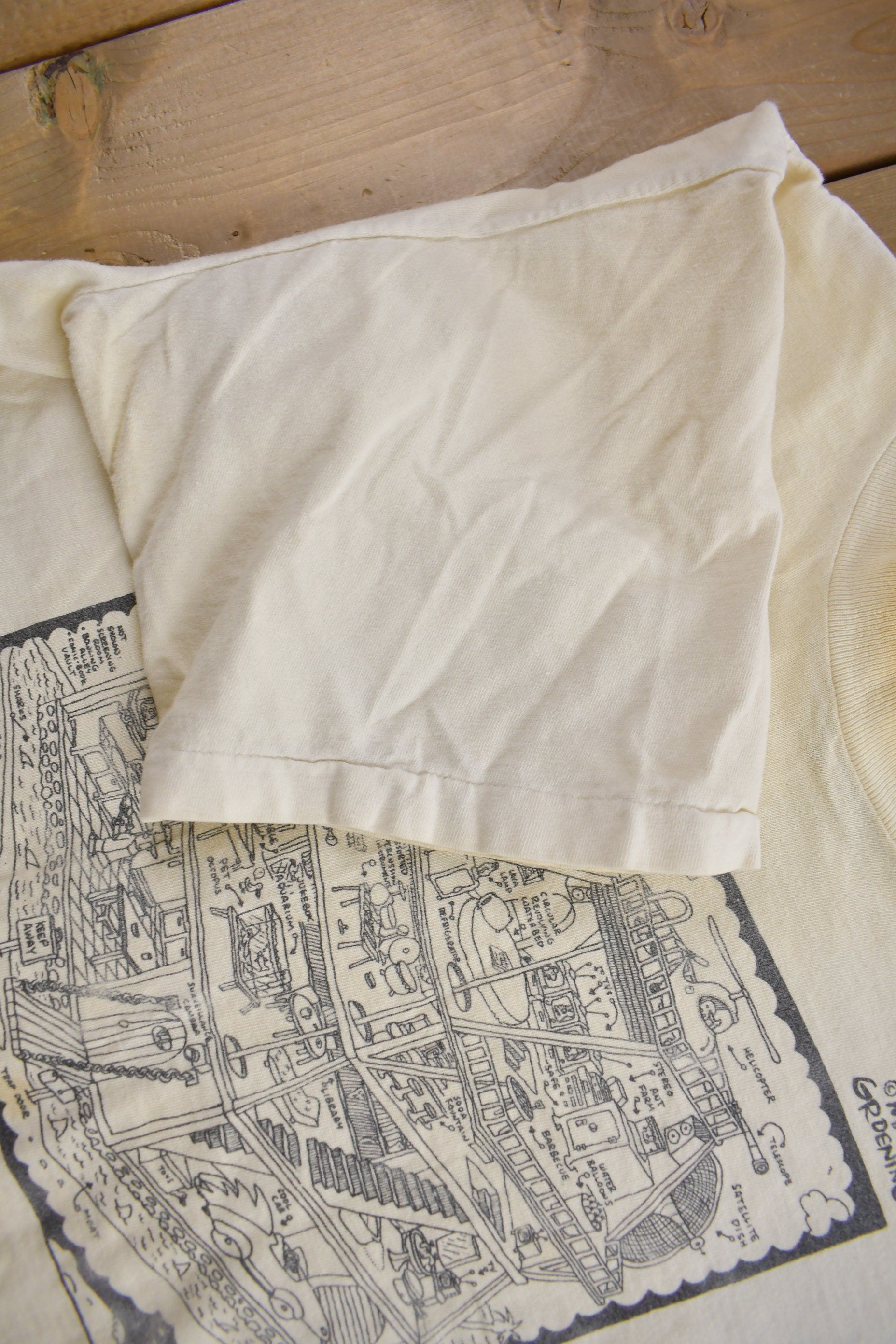 Vintage 1989 Bongo's Dream Dorm Mattt Groening Apple Graphic T-Shirt