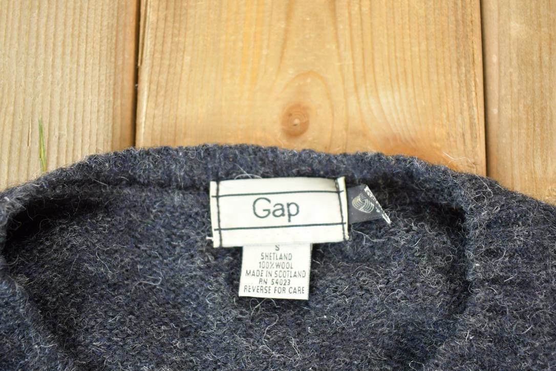 Vintage 1990s GAP 100% Wool Knit Sweater