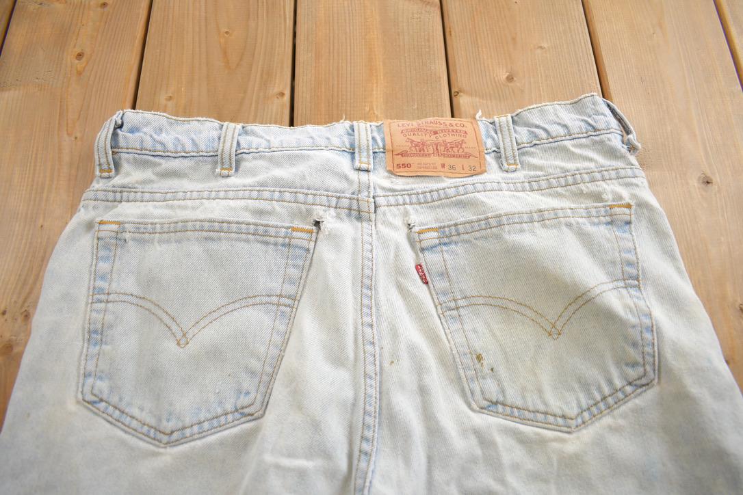 Vintage 1990s Levi's 550 Relaxed Fit Jeans Made In Canada Size 36x32