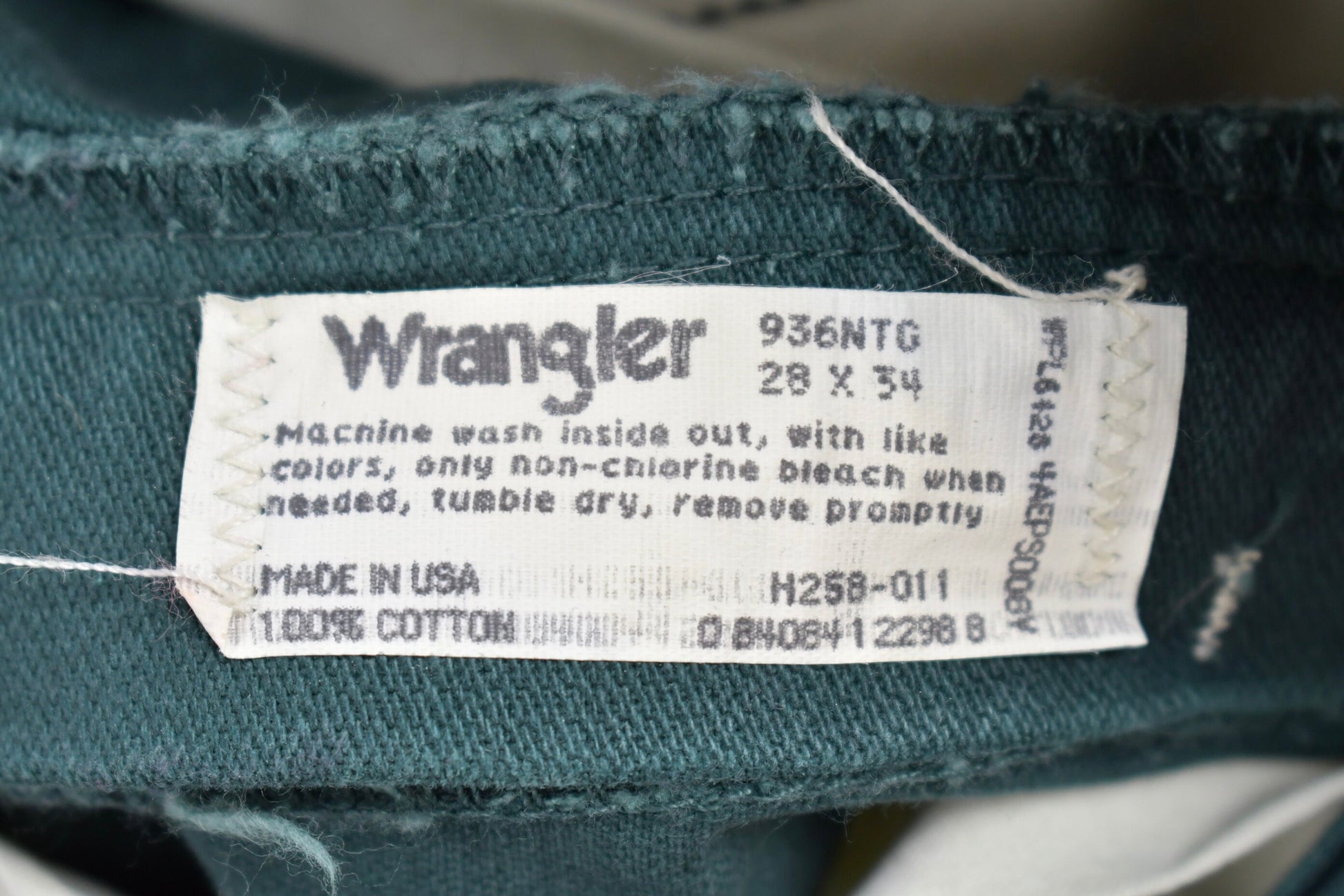 Wrangler Cowboy Cut Deadstock Vintage 1980s Jeans Size 28 x 32 Forrest Green