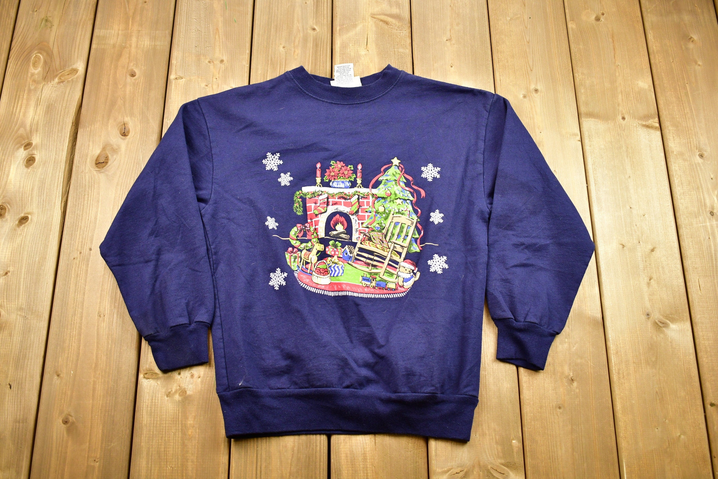 Vintage 1990s Christmas Graphic Crewneck Sweater , 90s Holiday Crewneck , Winter Wear , Festive Graphic , Snowflake , Christmas Tree