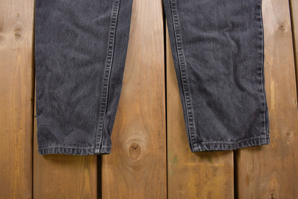 Vintage 1990s Levi's 550 Red Tab Jeans Size 32 x 31 / Made in USA / 90s Denim / Streetwear Fashion / Vintage Black Denim / Vintage Levi's