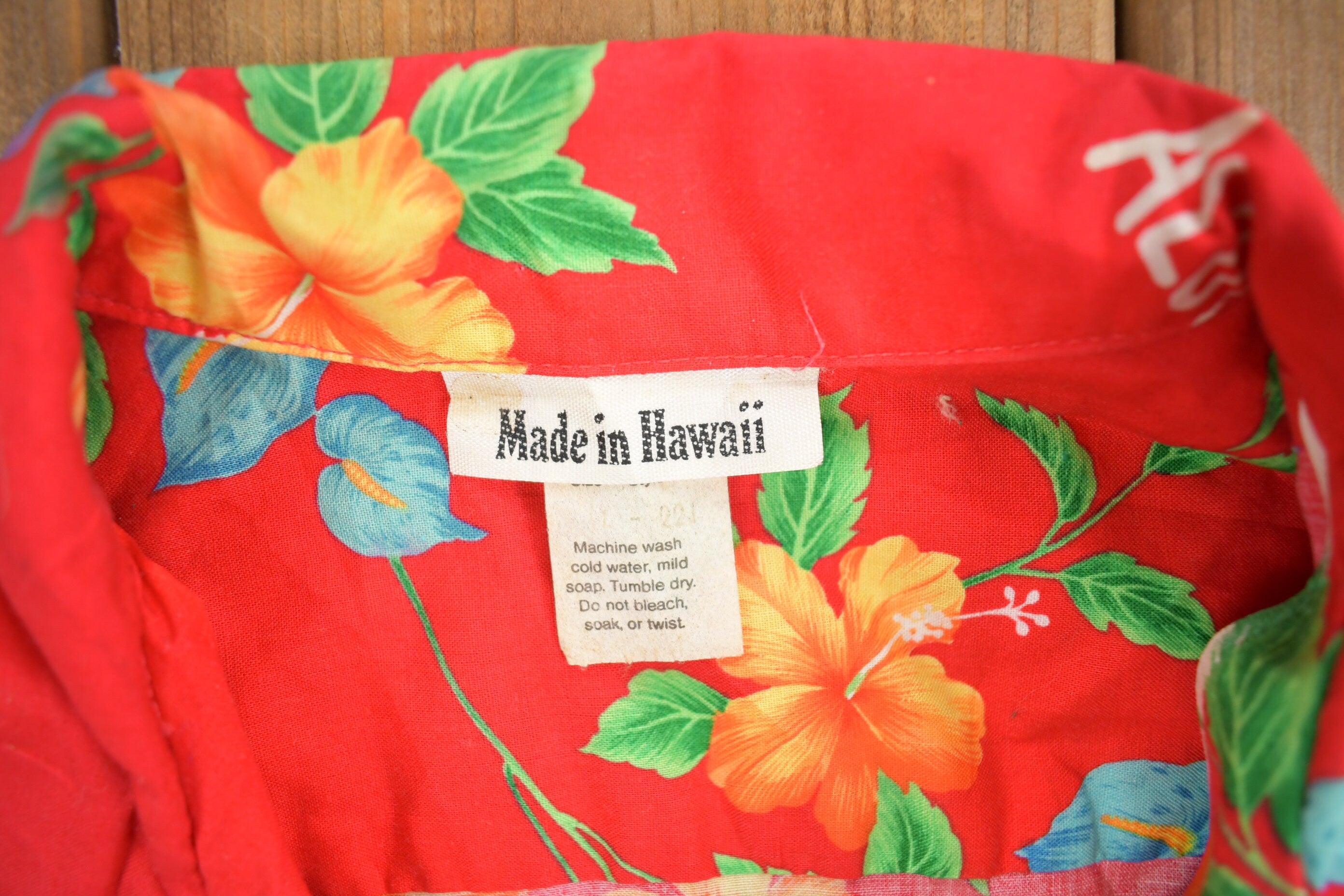 Vintage 1980s Made In Hawaii Hawaiian Button Up Shirt