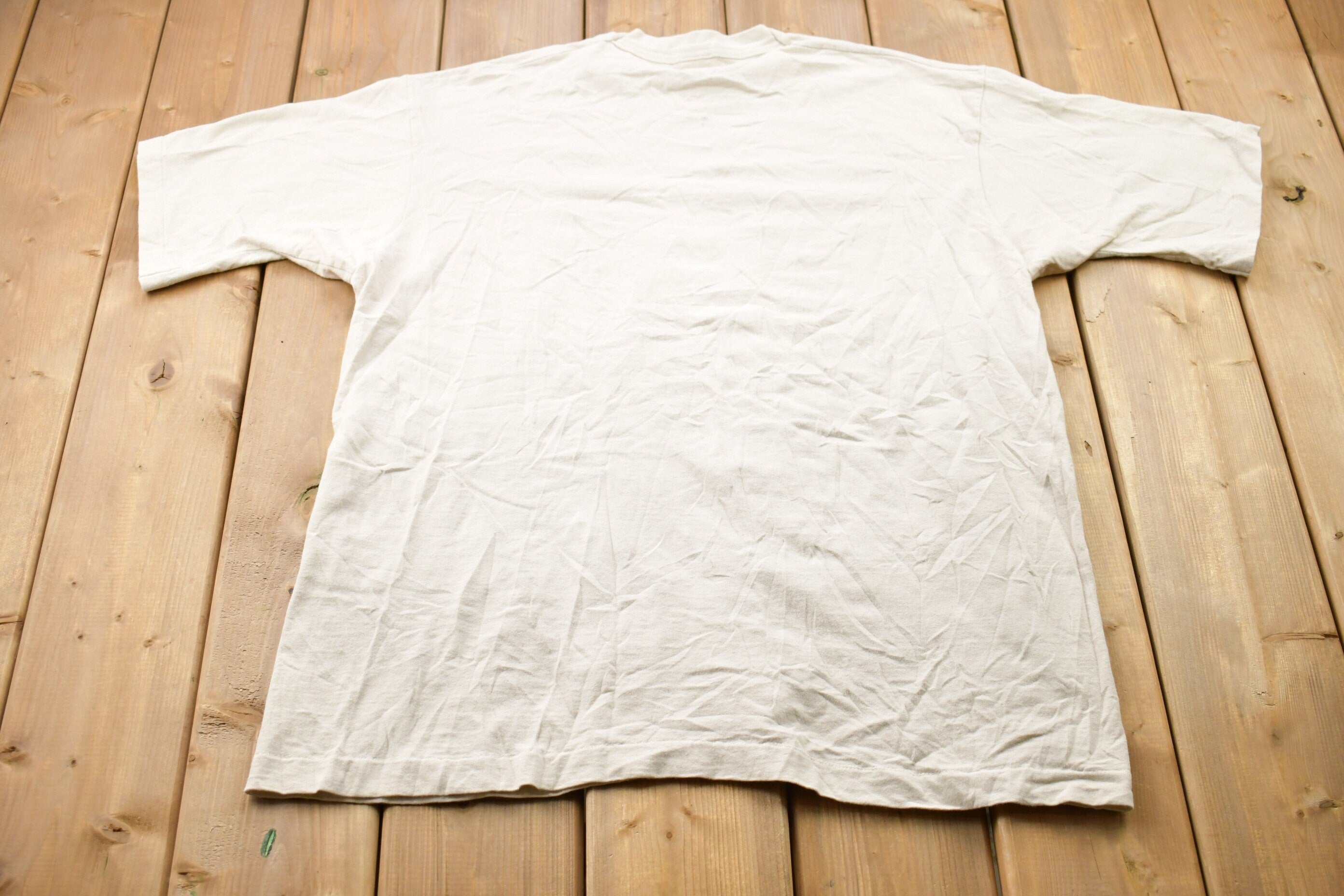 Vintage 1990s Fruit Of The Loom Graphic T-Shirt