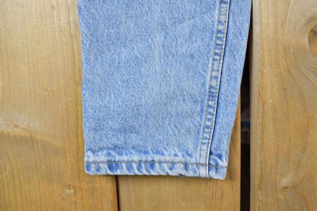 Vintage 1990s Levi Strauss 550 Denim Jeans Size 26 x 29