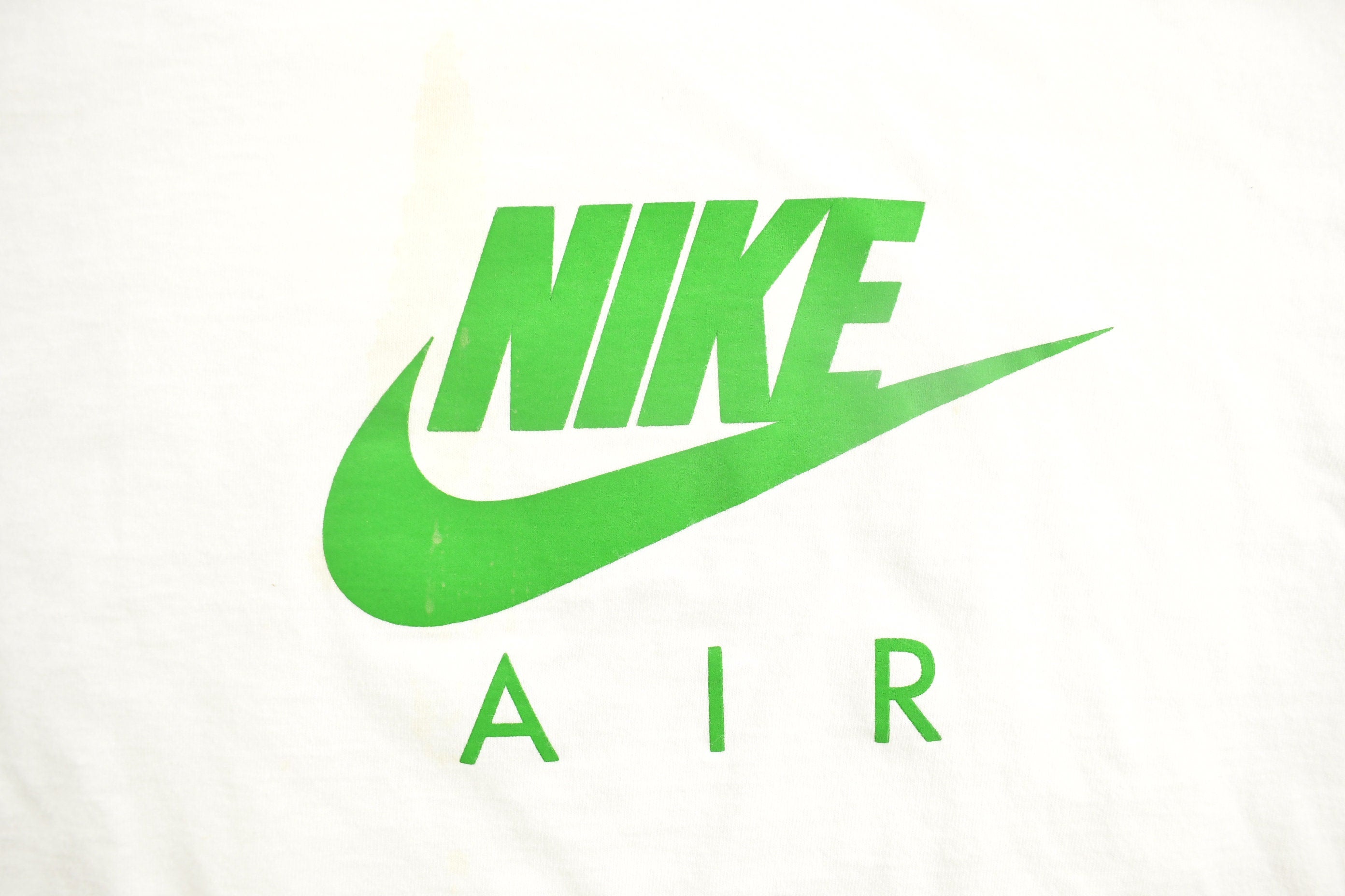 Vintage Y2K NIKE Graphic T-Shirt
