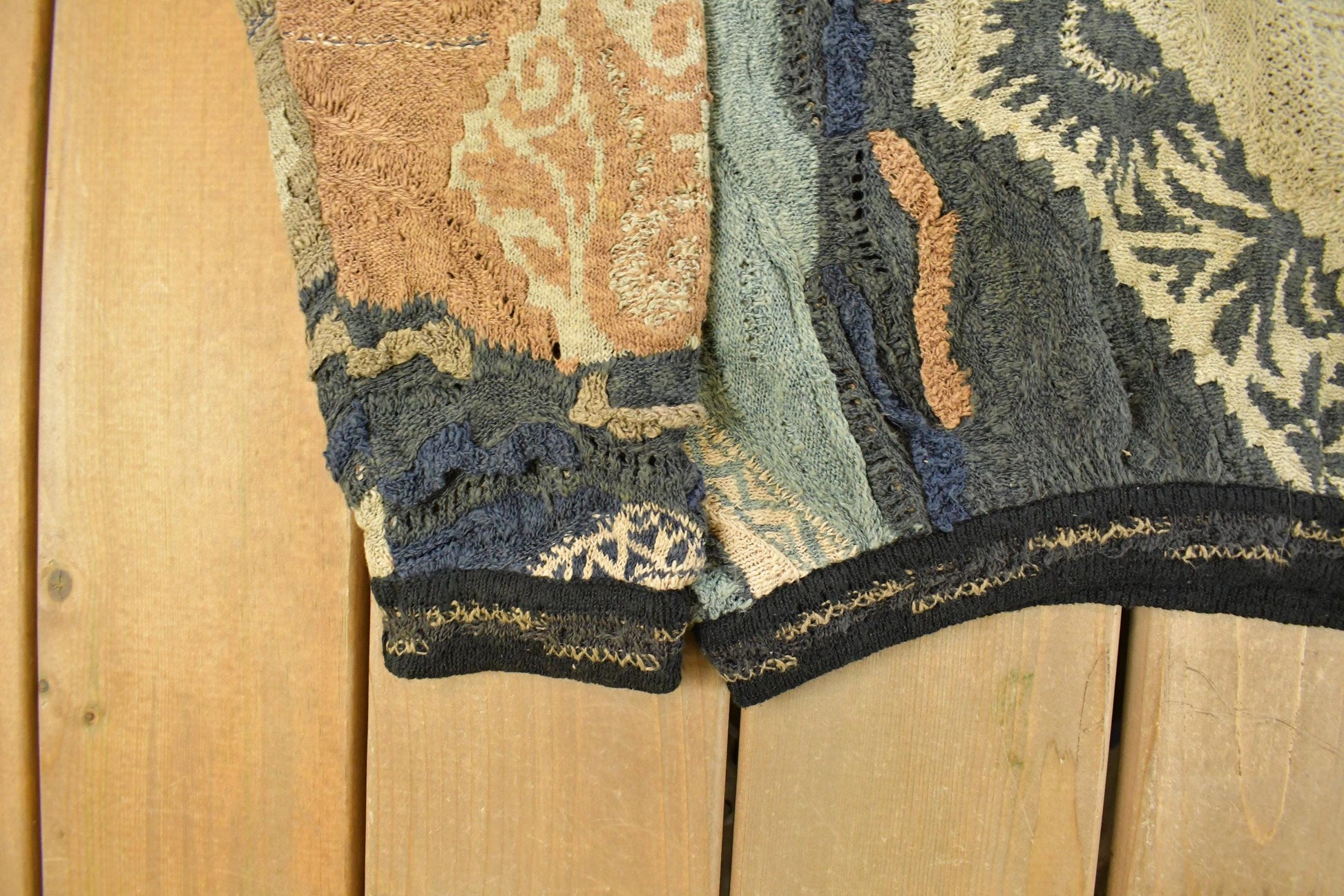 Vintage 1990s Coogi Classic 3D Knit Abstract Crewneck Sweater Men's Large