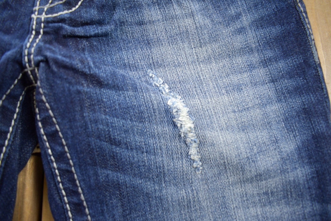 Vintage Y2K Miss Me Bedazzled Low Rise Jeans Size 26x31