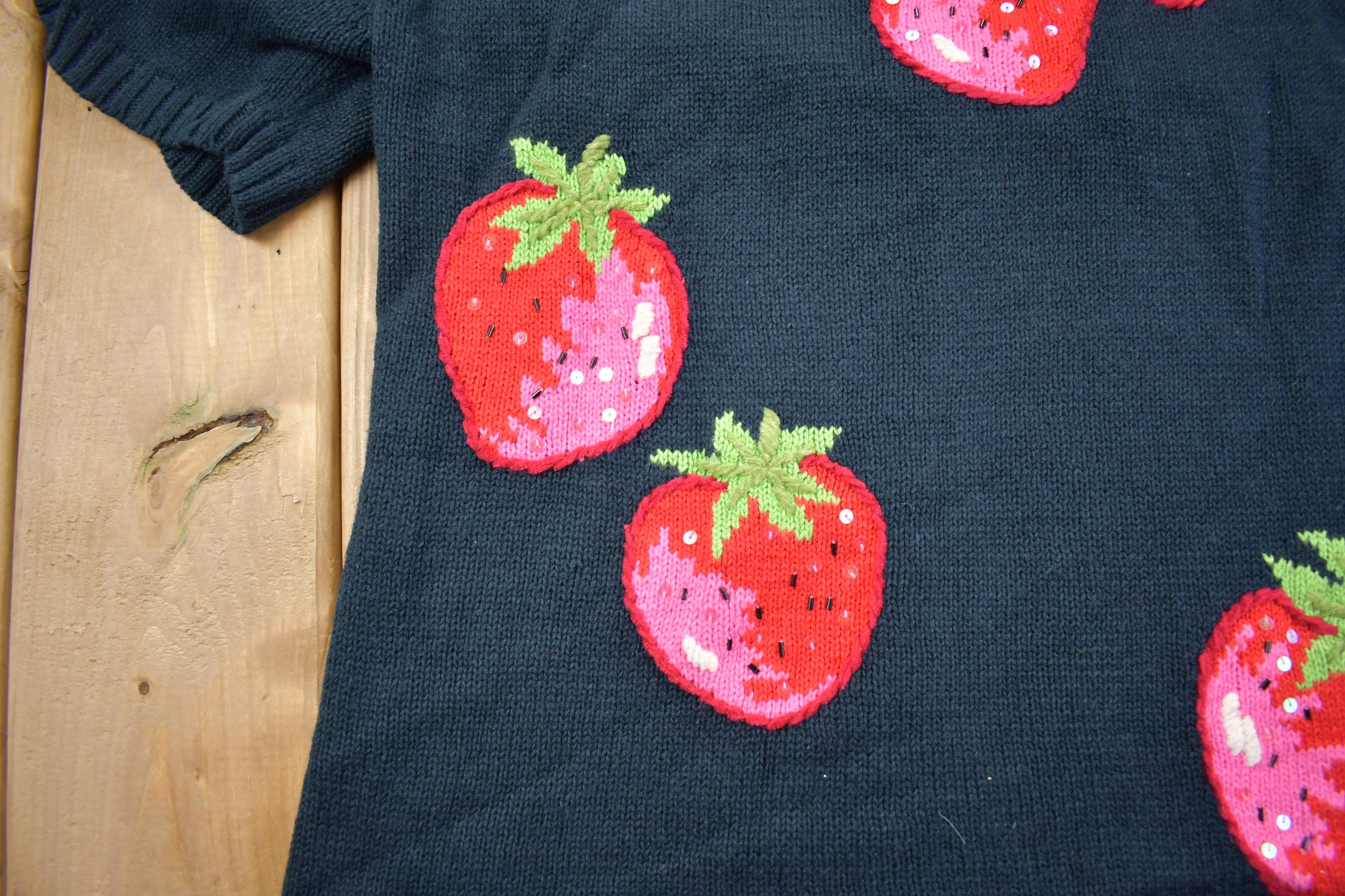 Vintage 1980s Short Sleeve Strawberry Cute Knit Crewneck Sweater