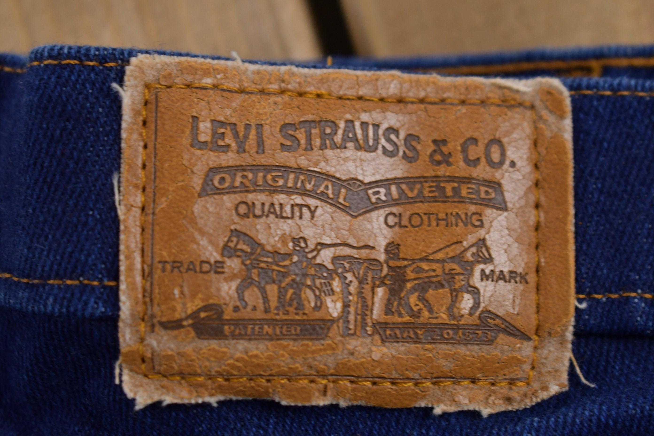 Vintage 1980s Levi's Brown Tab Action Jeans Size 32 x 29