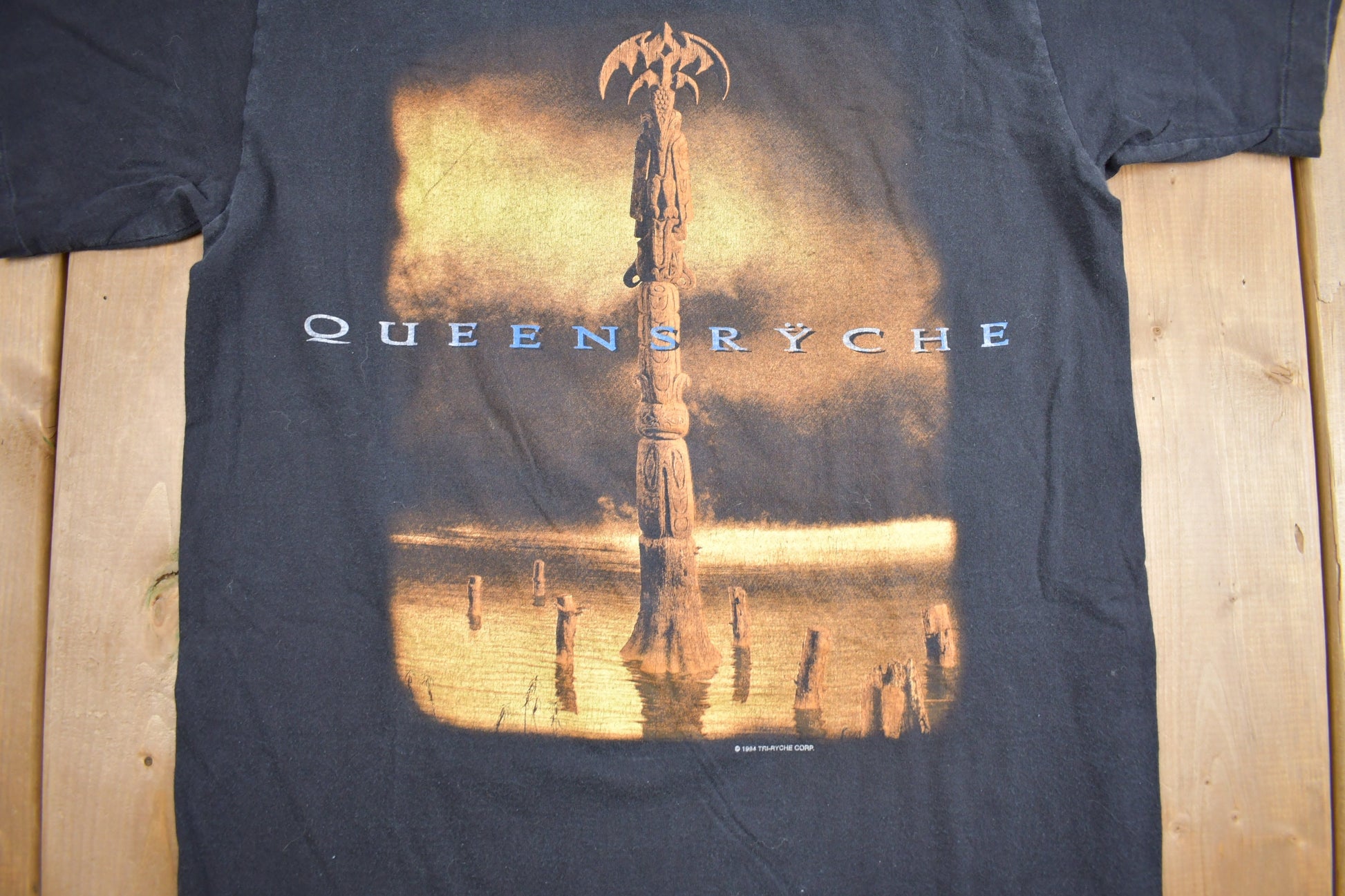 Vintage 1995 Queensrÿche Promised Land Tour Band T-shirt