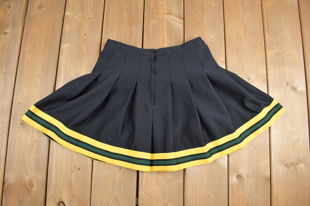 Vintage 1990s Varsity Pleated Skirt Size 27 x 15