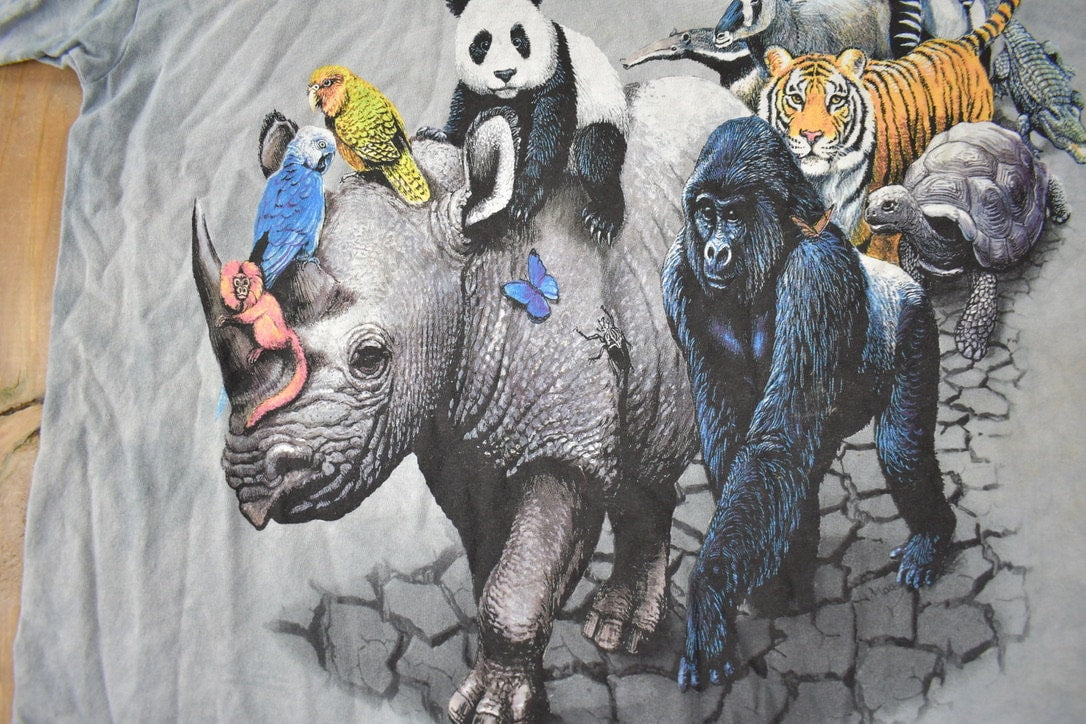 Vintage 1990s Animal Kingdom Theme Graphic T-Shirt