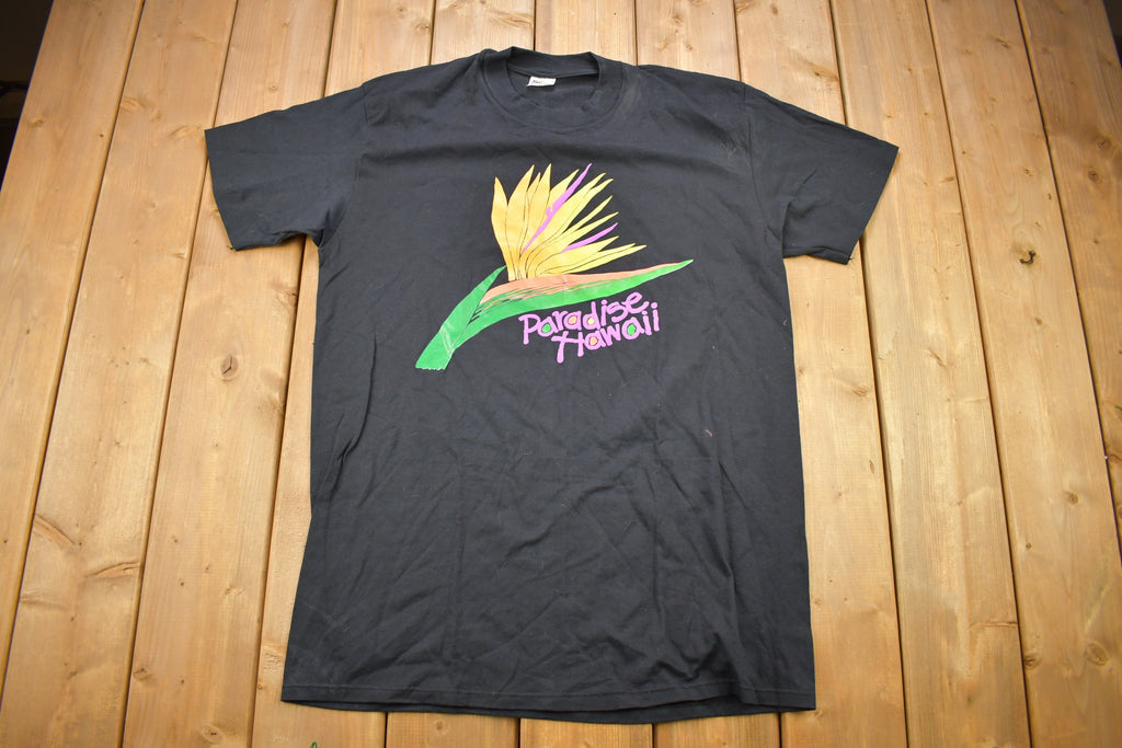 Vintage 1990s Paradise Hawaii Graphic Souvenir T Shirt
