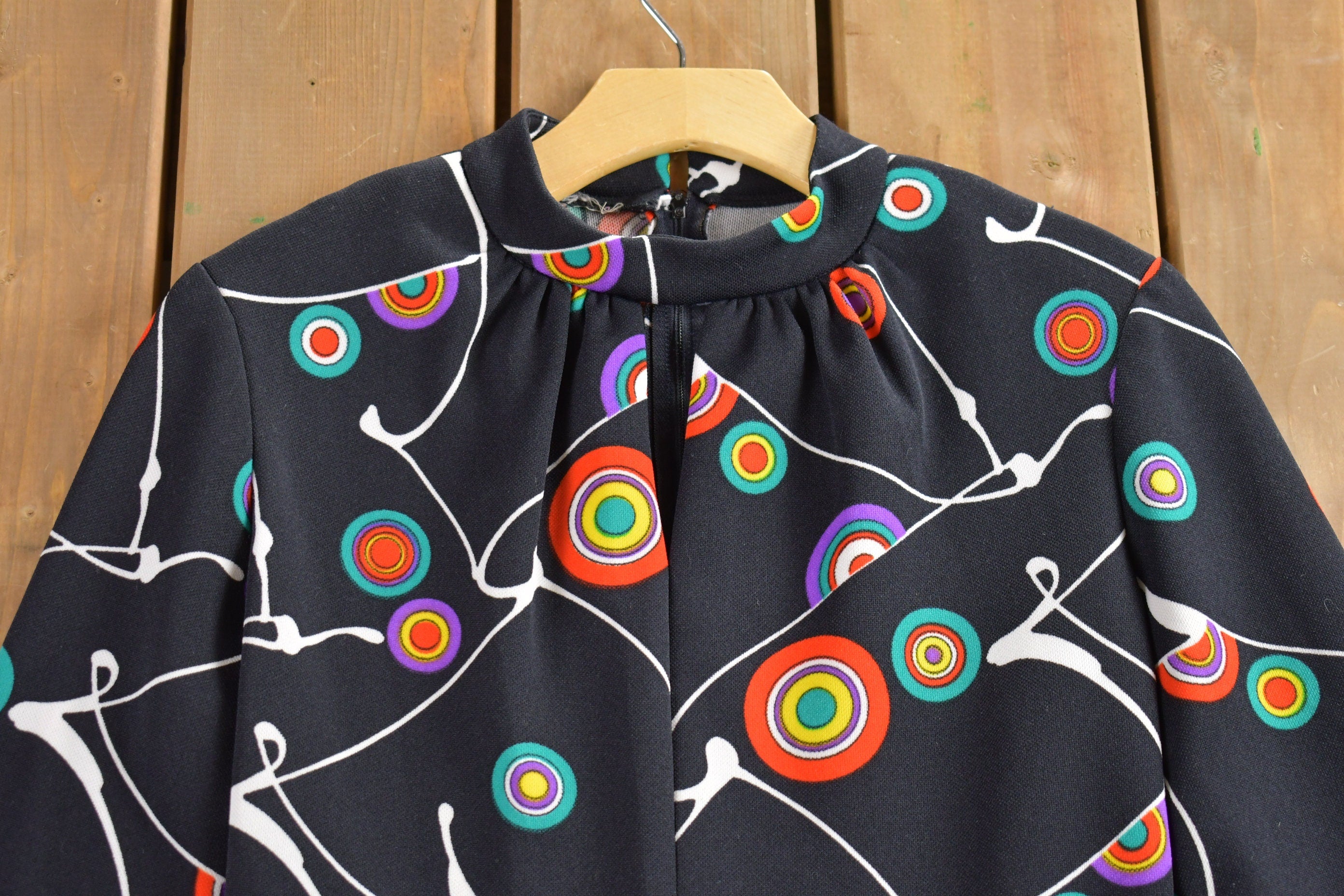 Vintage 1960s Trends by Jerrie Lurie Long Sleeve Dress