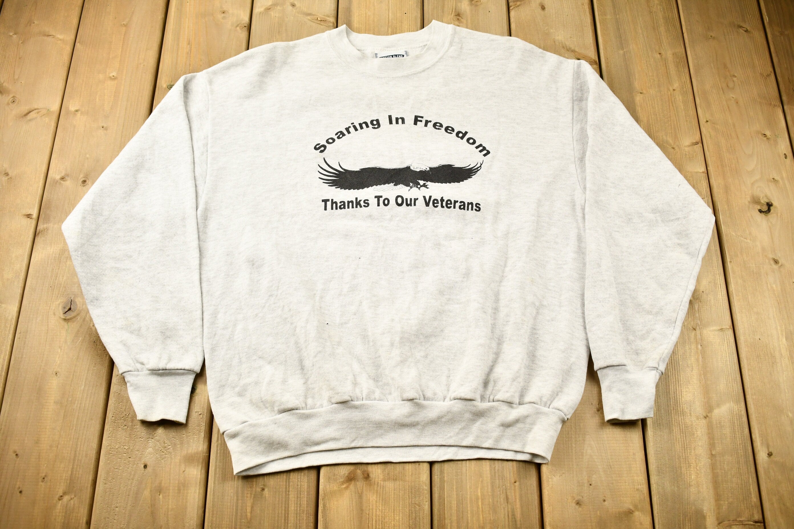 Vintage 1990s Soaring In Freedom Thanks To Our Veterans Crewneck Sweatshirt