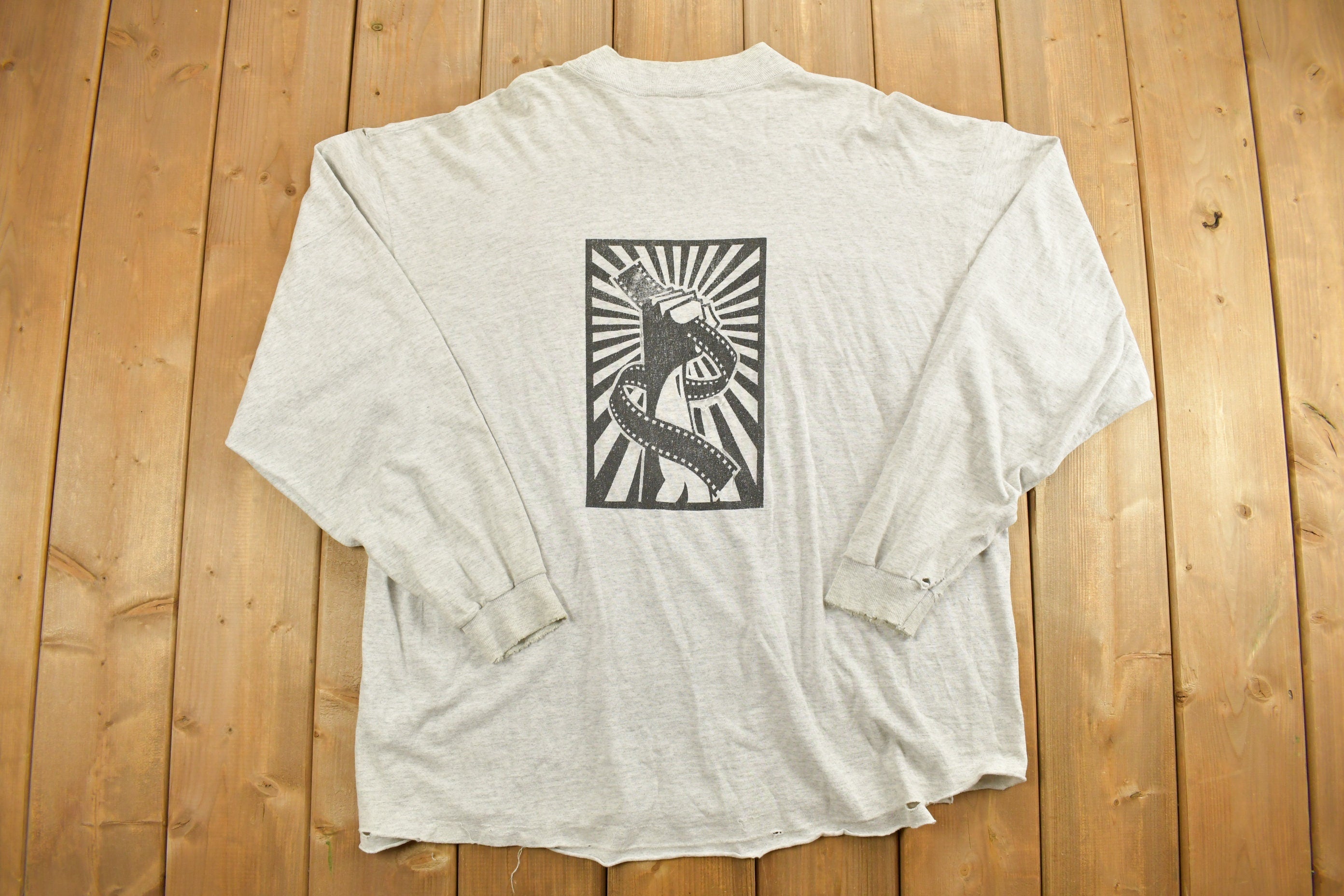 Vintage 1990s New World Editorial Movie Film Graphic T-Shirt