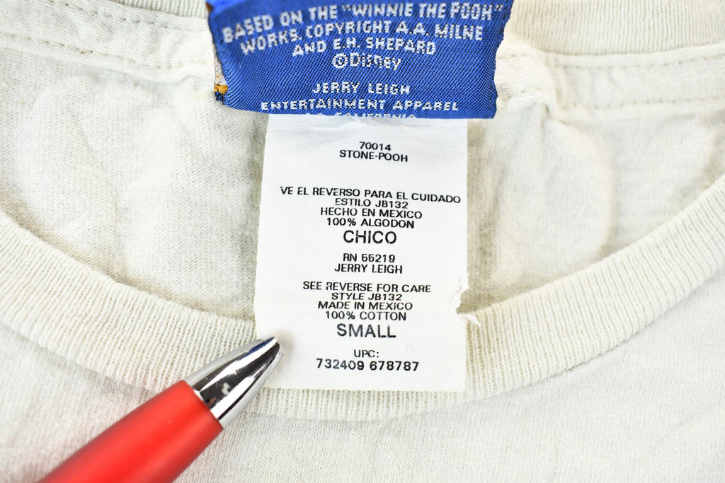 Vintage 1990s Winnie The Pooh World of Warmth and Friendship Single Stitch Graphic T-Shirt