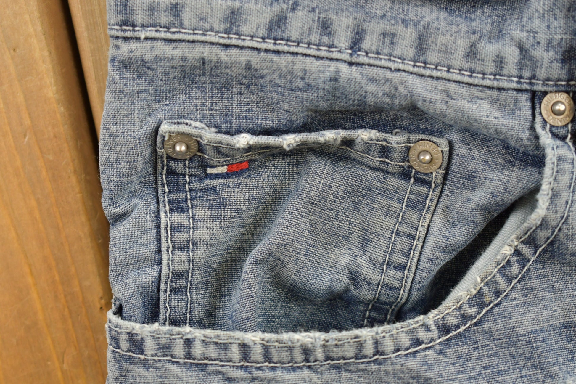 Vintage 1990s Tommy Hilfiger Denim Jeans Size 31 x 31  Vintage Tommy  Workwear  Streetwear  Vintage Pants  Light Wash  Flag