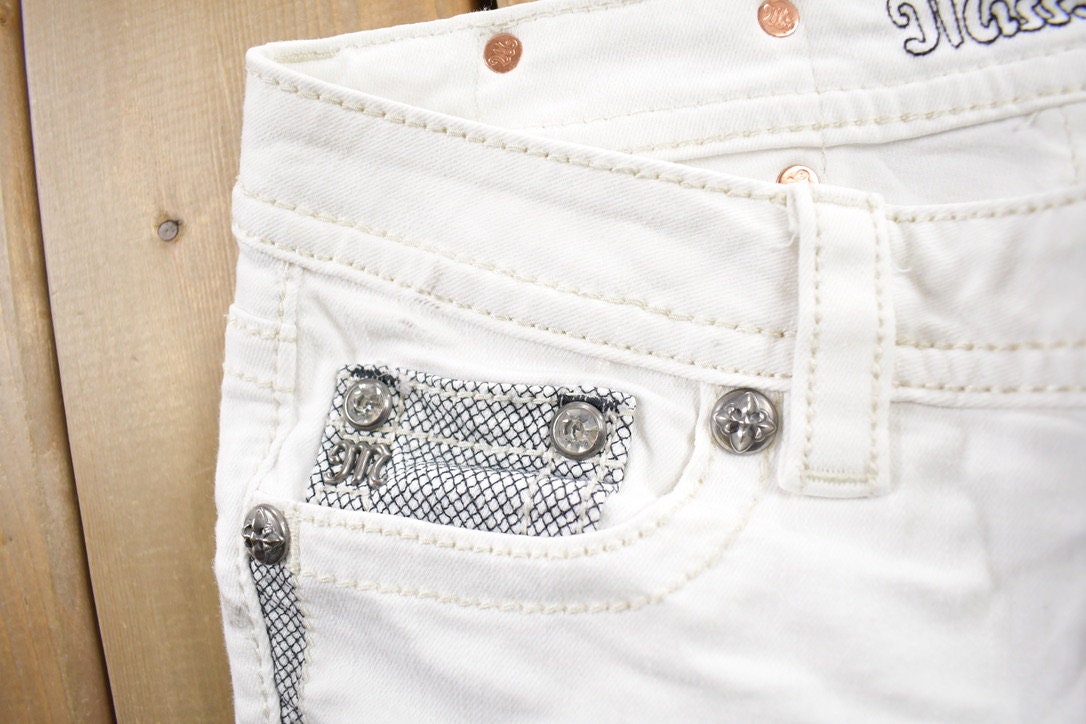 Vintage Y2K Miss Me White Jeans Size 27x28