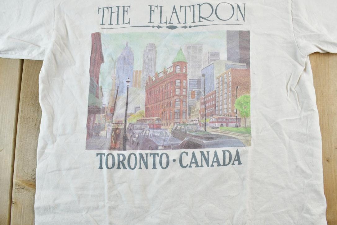 Vintage 1990s The Flat Iron Toronto Single Stitch T-Shirt