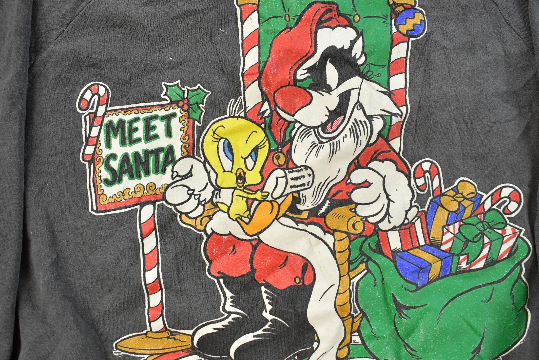 Vintage 1990s Looney Tunes Christmas Crewneck Sweatshirt Men's L / Vintage Sweatshirt / Warner Bros / 90s Cartoon Sweater / Tweety Bird