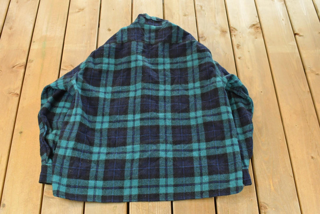 Vintage 1990s Woolrich Plaid Flannel Button Up Shirt Men's XL