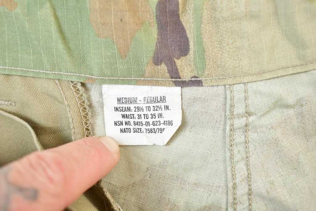 Vintage 1990s Army Camouflage Cargo Pants Size 35 x 29