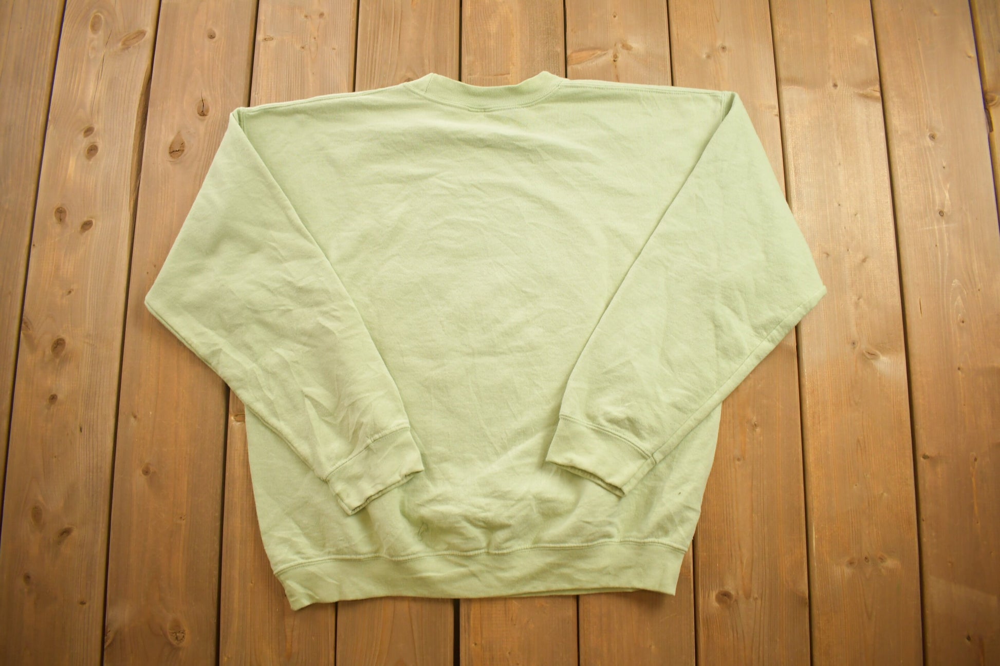 Vintage 1990s Cute Snowman Themed Crewneck Sweatshirt / 90s Crewneck / Christmas / Streetwear / Festive Sweater / Holidays /