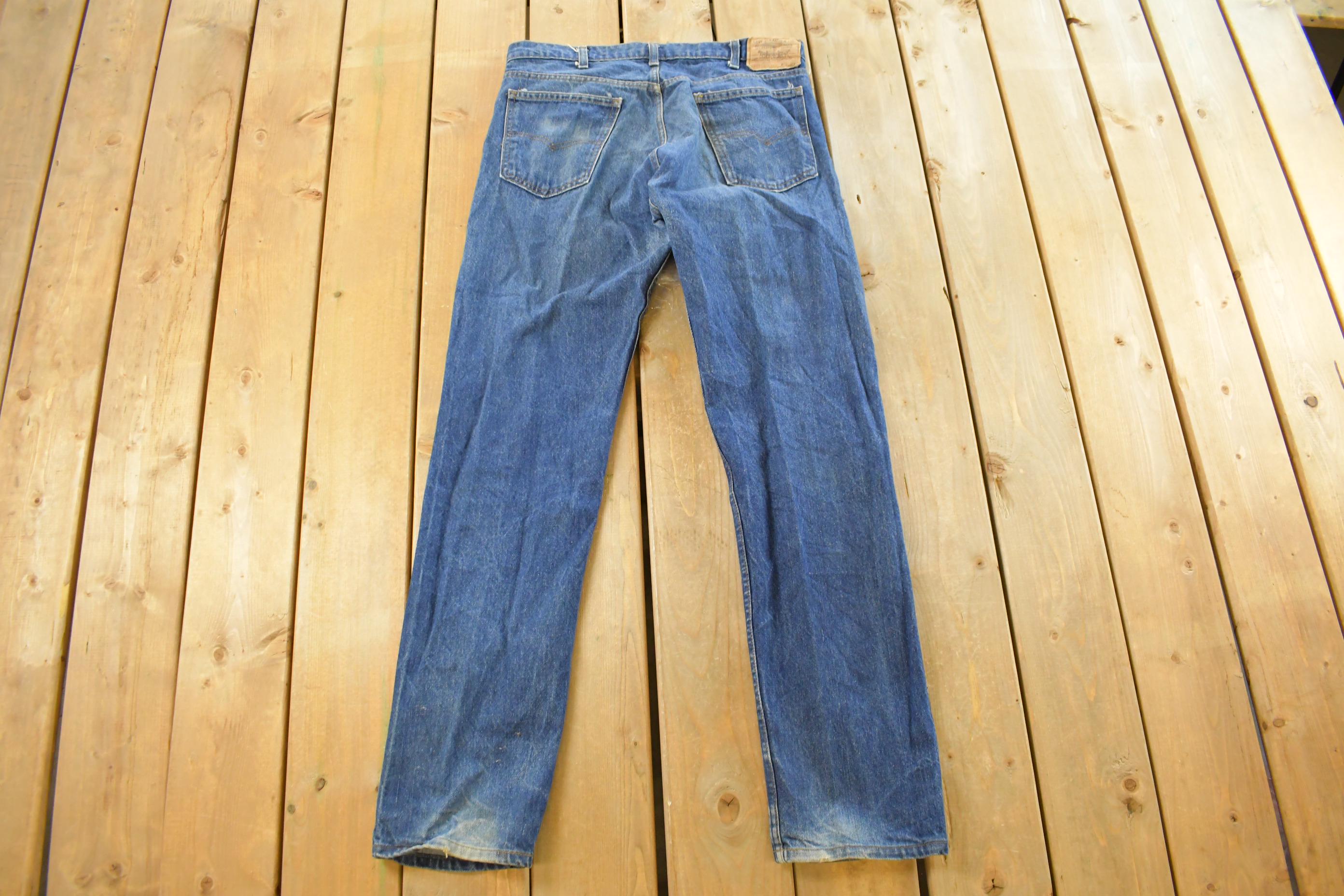 Vintage 1990s Levi's Straight Fit Denim Jeans Men's Size 34 x 34