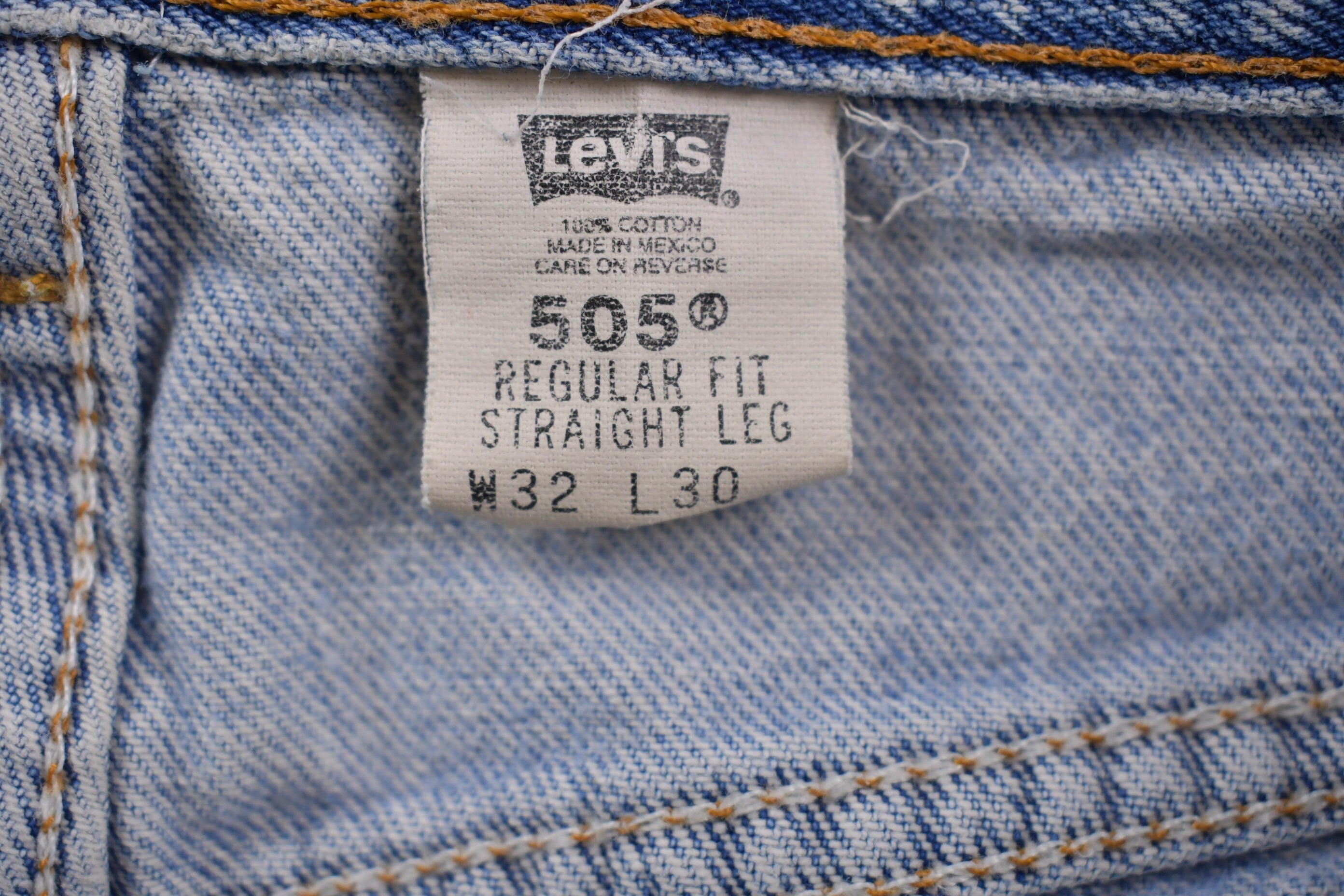 Vintage 1990s Blown Out Knee Rips Levi's 505 Red Tab Jeans Size 32 x 30