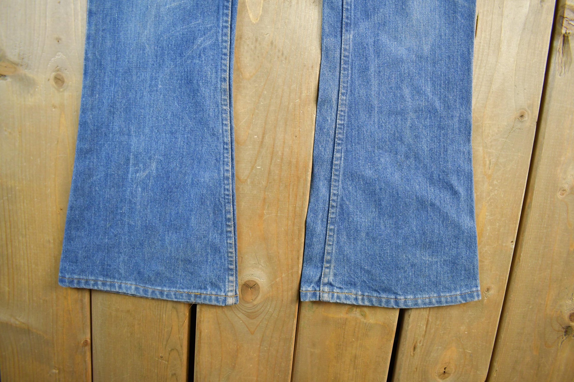 Vintage 1970s Levi's Orange Tab Bell Bottom Flare Denim Jeans Women's Size 27 x 32