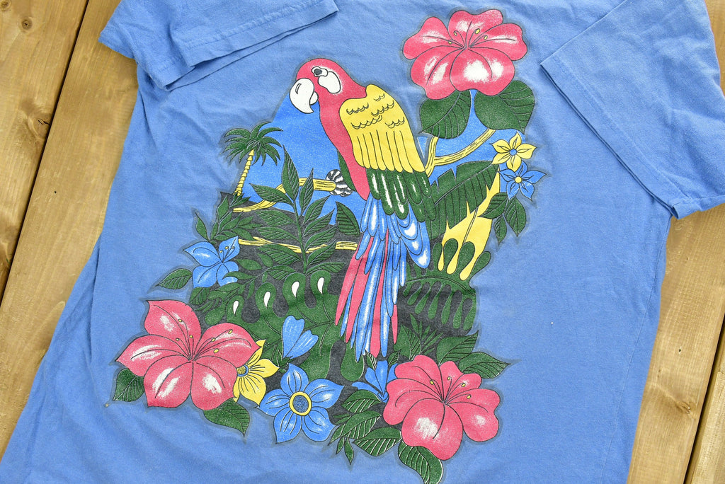 Vintage 1990's Parrot Tropical Graphic T-Shirt