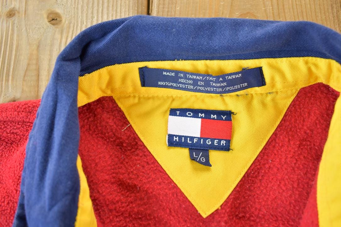 Vintage 1990s Tommy Hilfiger Fleece Outdoorsman Sweater