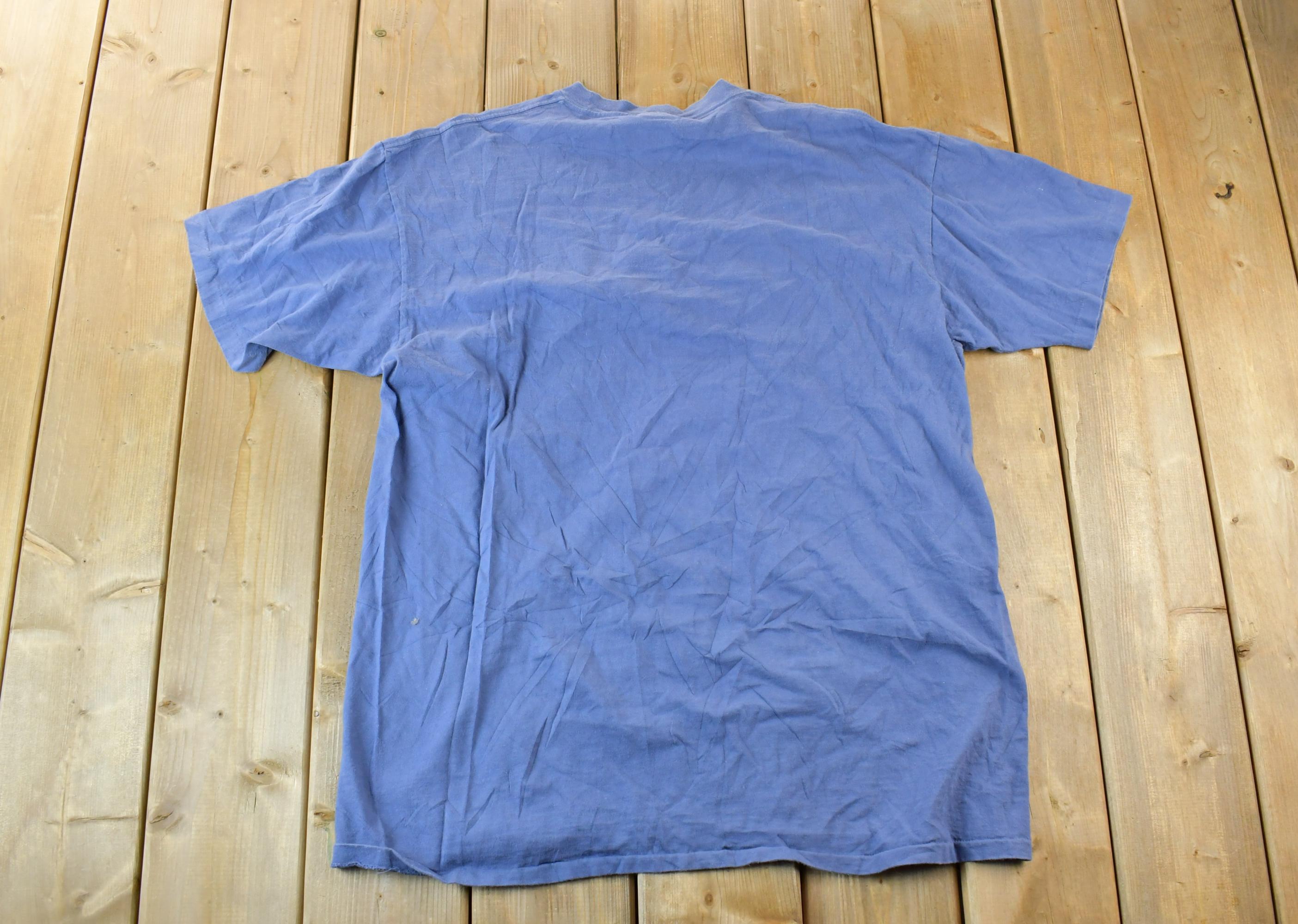 Vintage 1990s Up North Minnesota Embroidered Souvenir T-Shirt