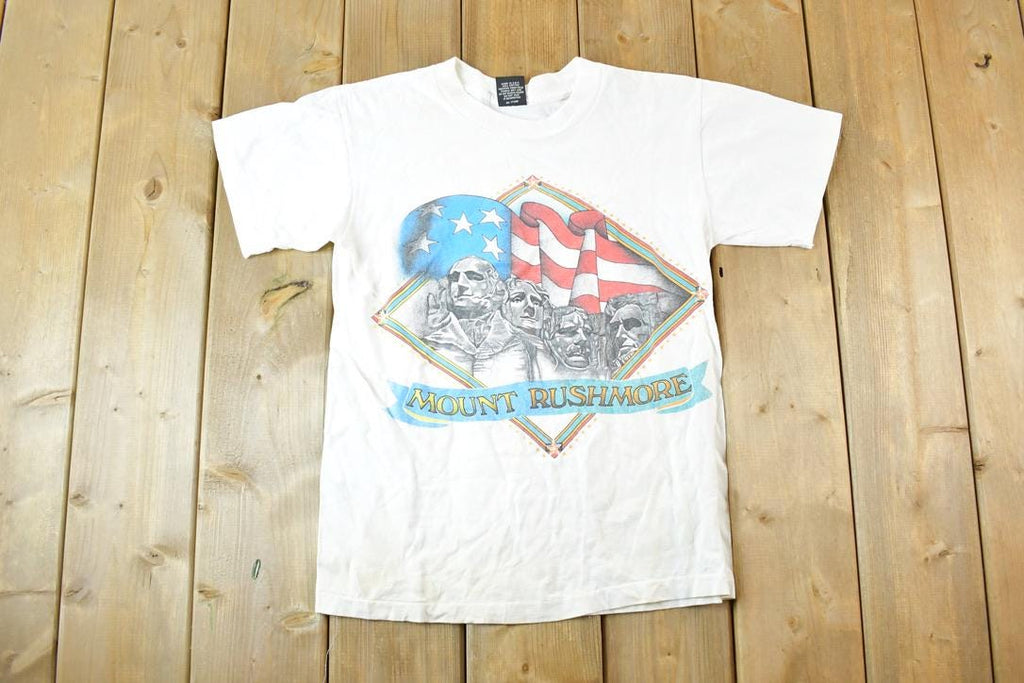Vintage 1990s Mount Rushmore Souvenir T-Shirt Men's Small