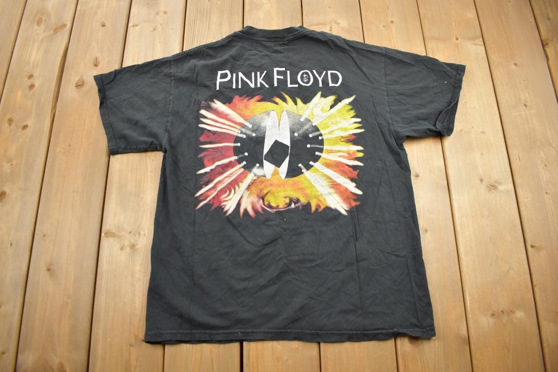 Vintage 2001 Pink Floyd Sun Dial Graphic Band T-Shirt