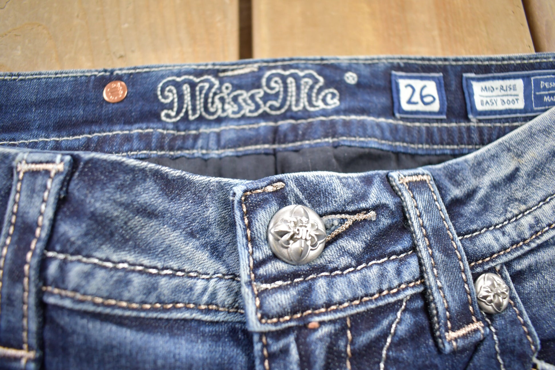 Vintage Y2K Miss Me Bedazzled Low Rise Jeans Size 26x32