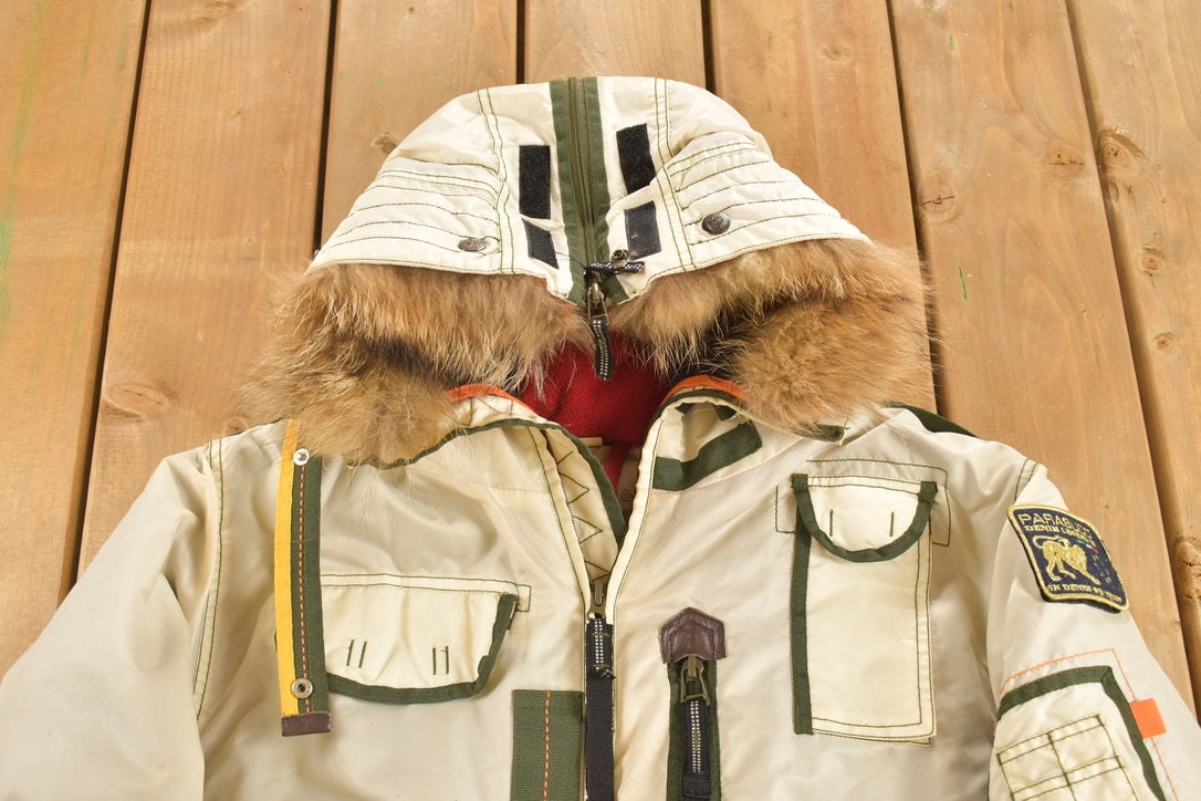 Vintage Y2K White Parasuco Tech Coyote Fur Trim Ski Jacket