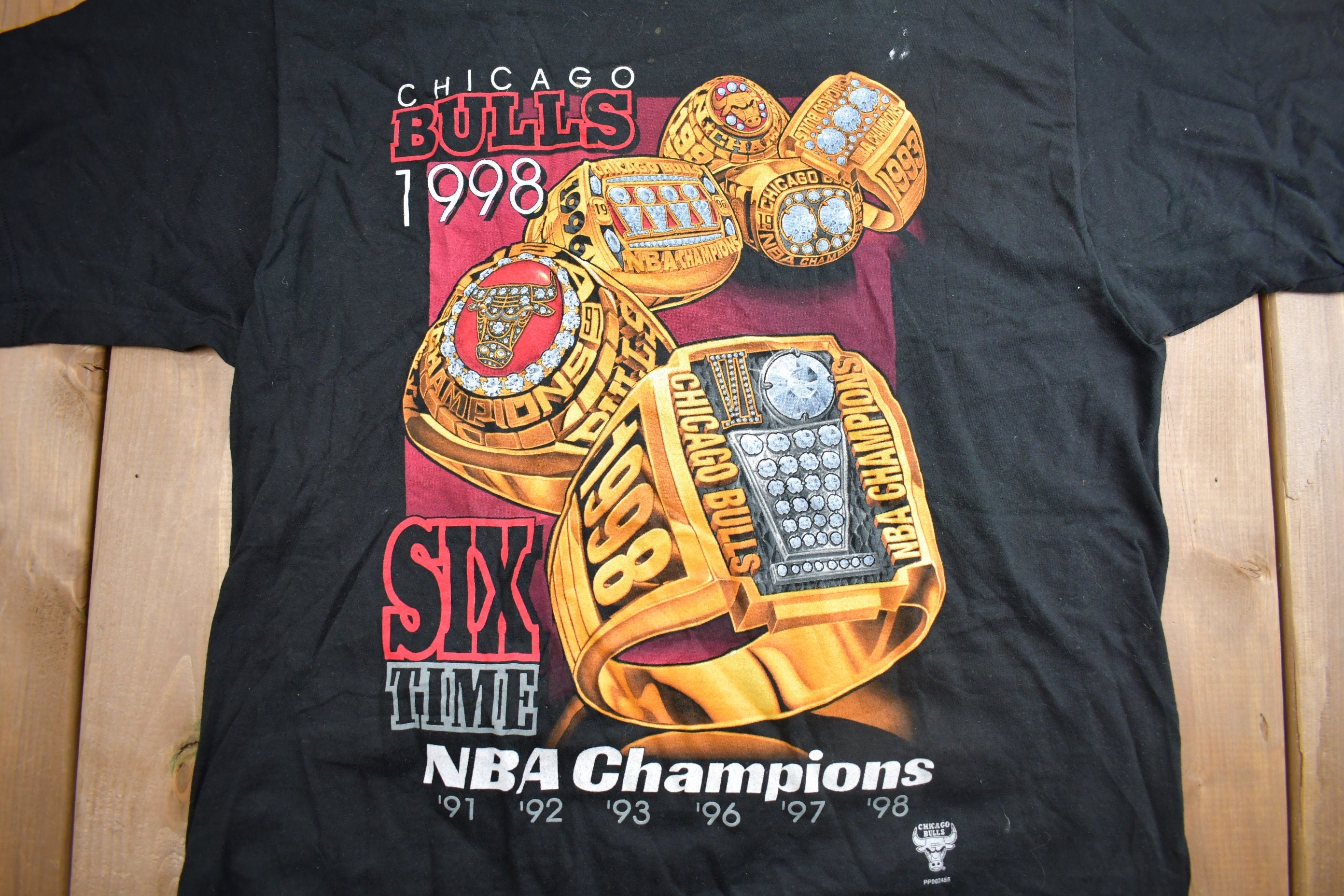 Vintage 1998 Chicago Bulls 6 Time NBA Champions Pro Player T-Shirt