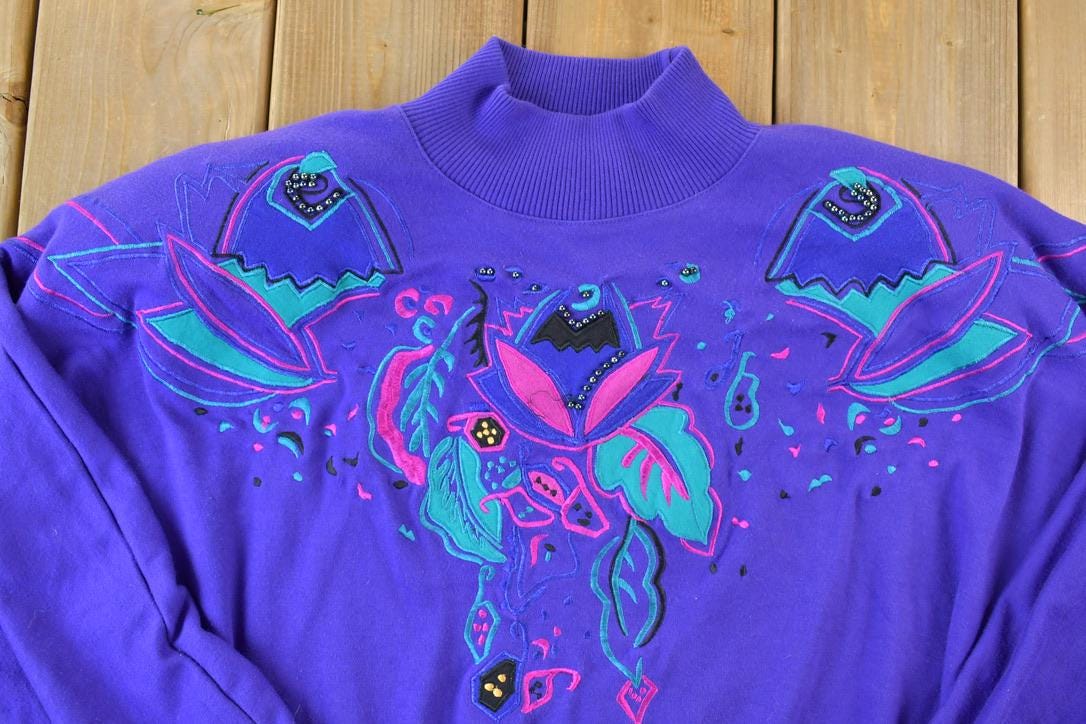 Vintage 1990s Stephanie Purple Floral Cute Crewneck Sweater