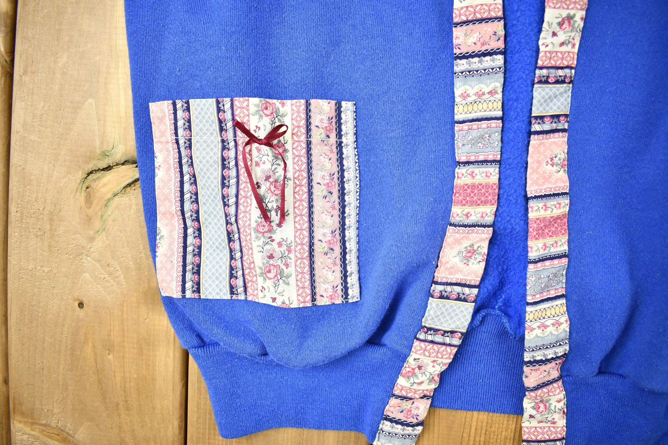 Vintage 1990s Panill Heart Theme Shall Cardigan Sweater