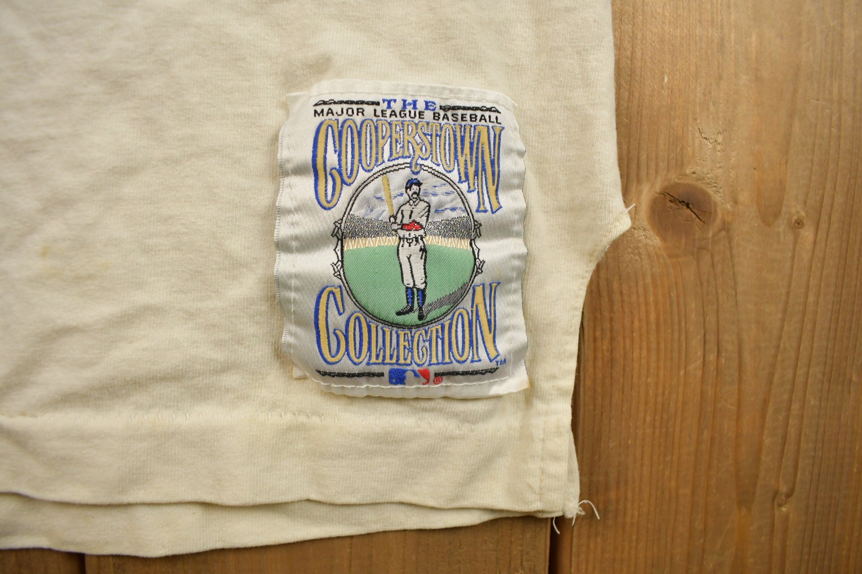 Vintage 1980s Johnny Bench Cooperstown Collection MLB Graphic T-Shirt